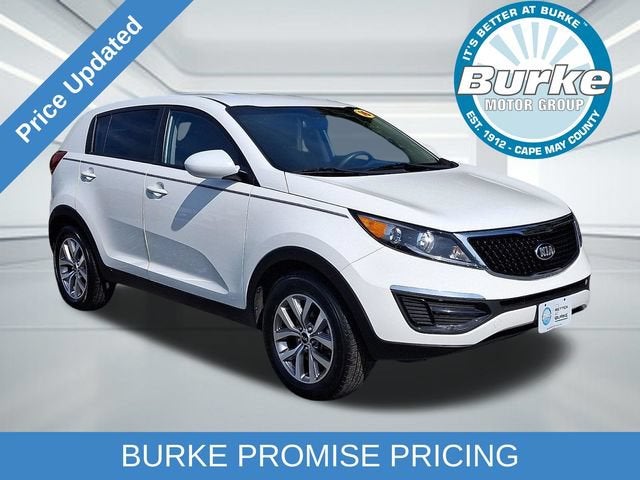 2016 Kia Sportage LX in White — front three-quarter view
